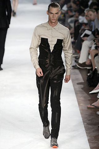 Alexander McQueen / - 2009